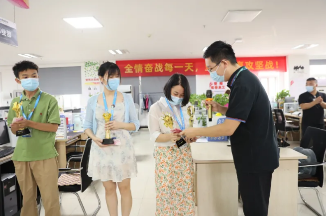 激情時刻！榮耀時刻！