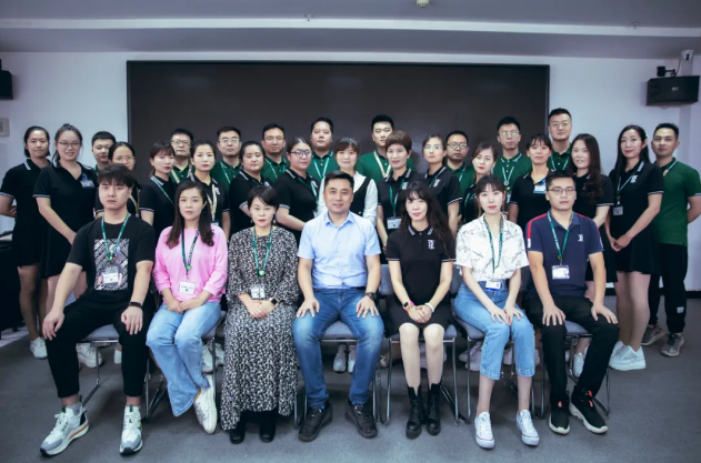 洛陽青峰網(wǎng)絡第十屆黃埔軍校開學典禮順利圓滿舉行！